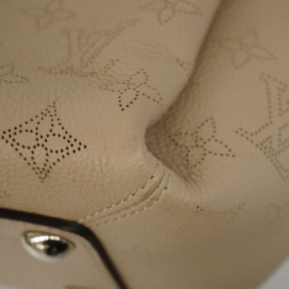 Louis Vuitton Mahina Babylon Chain BB Handbag - Picture 6 of 7